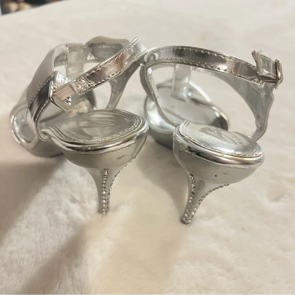 Michelangelo Silver Rhinestone Embellished T Strap Heels Women‎ Size 7.5
